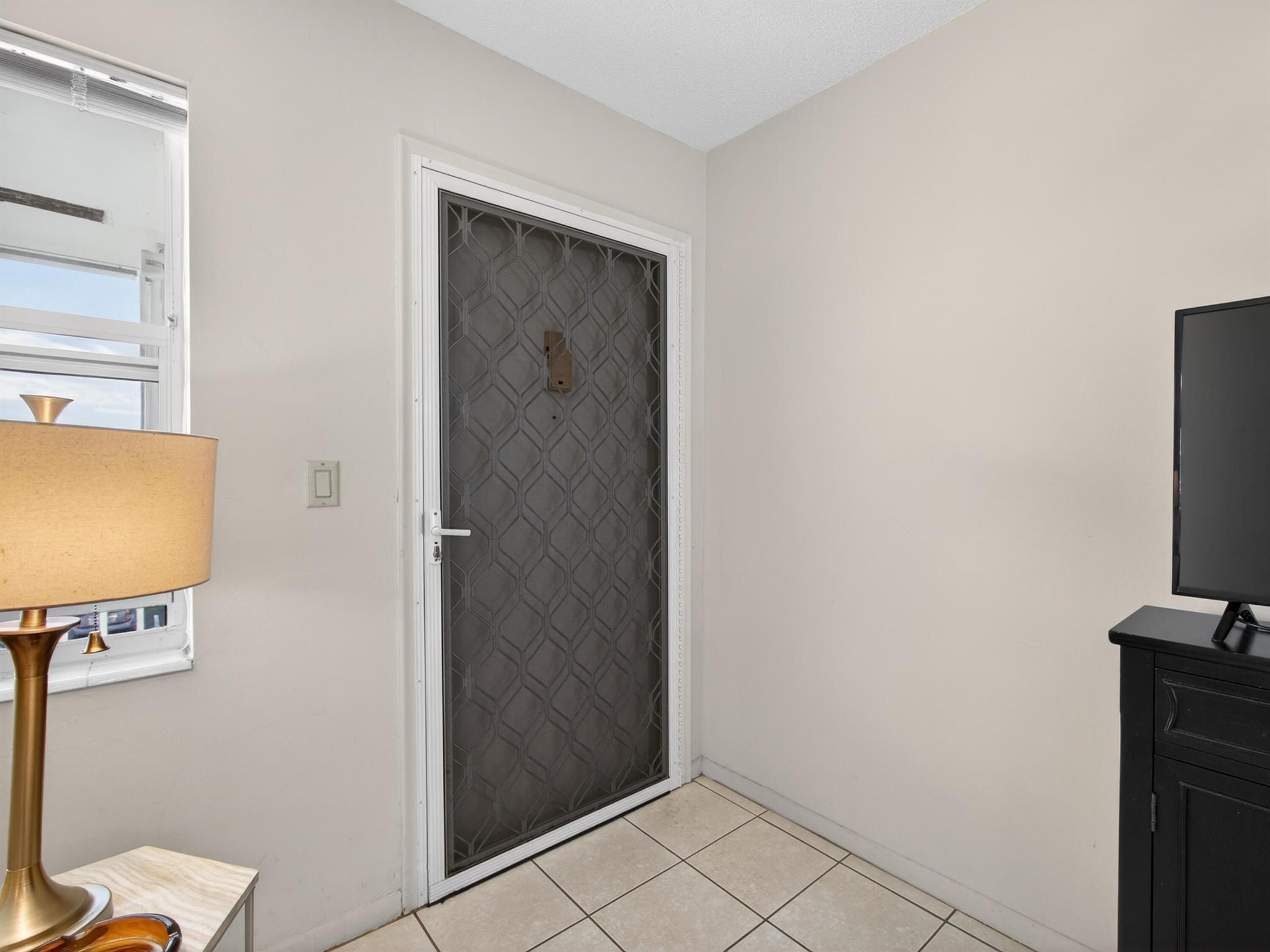 STERLING VILLAGE 650 COND - Residential