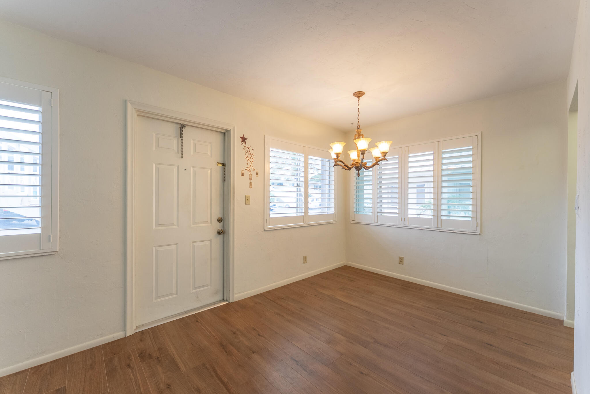 LAKESIDE POINT APT 3 CONDO - Residential