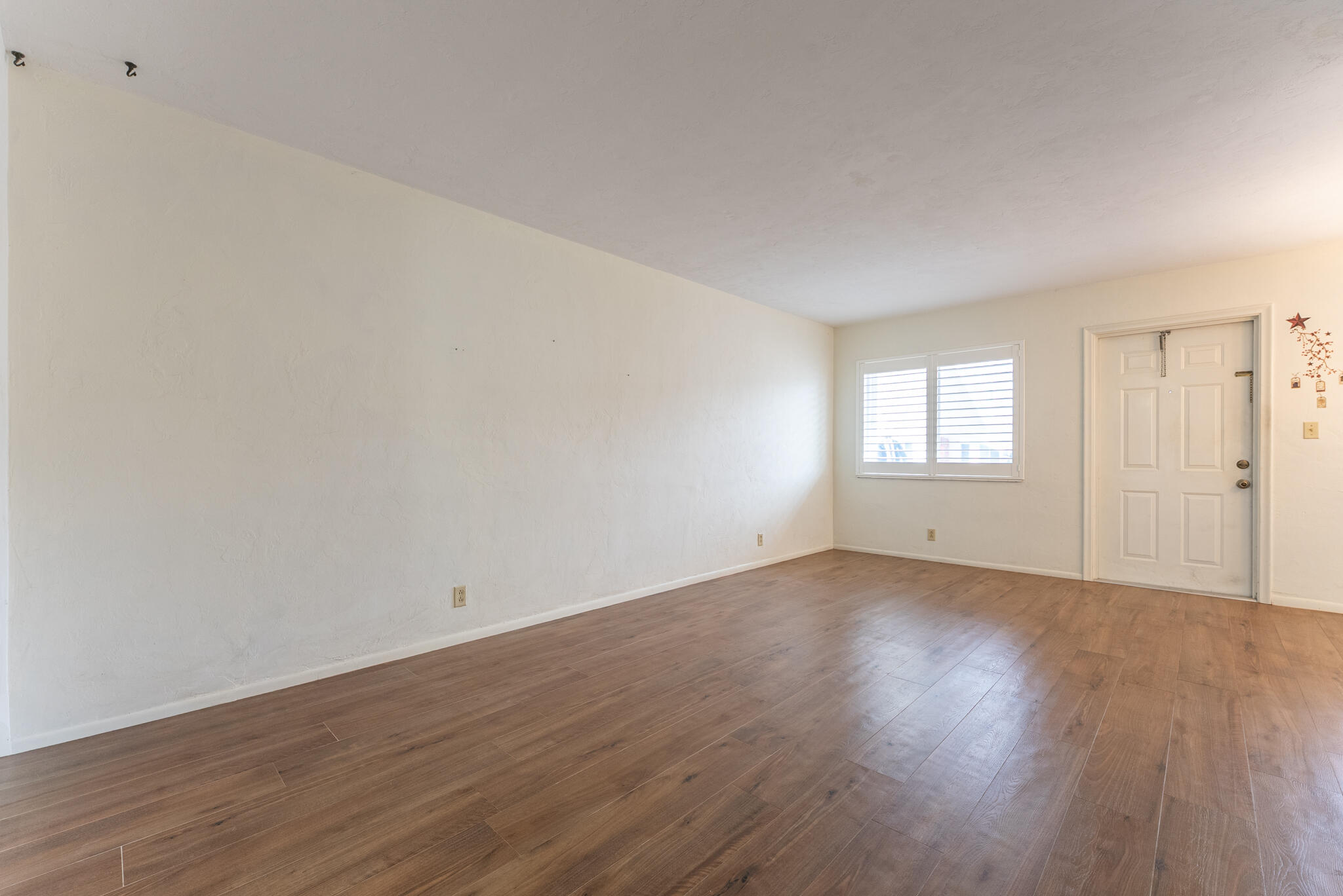 LAKESIDE POINT APT 3 CONDO - Residential