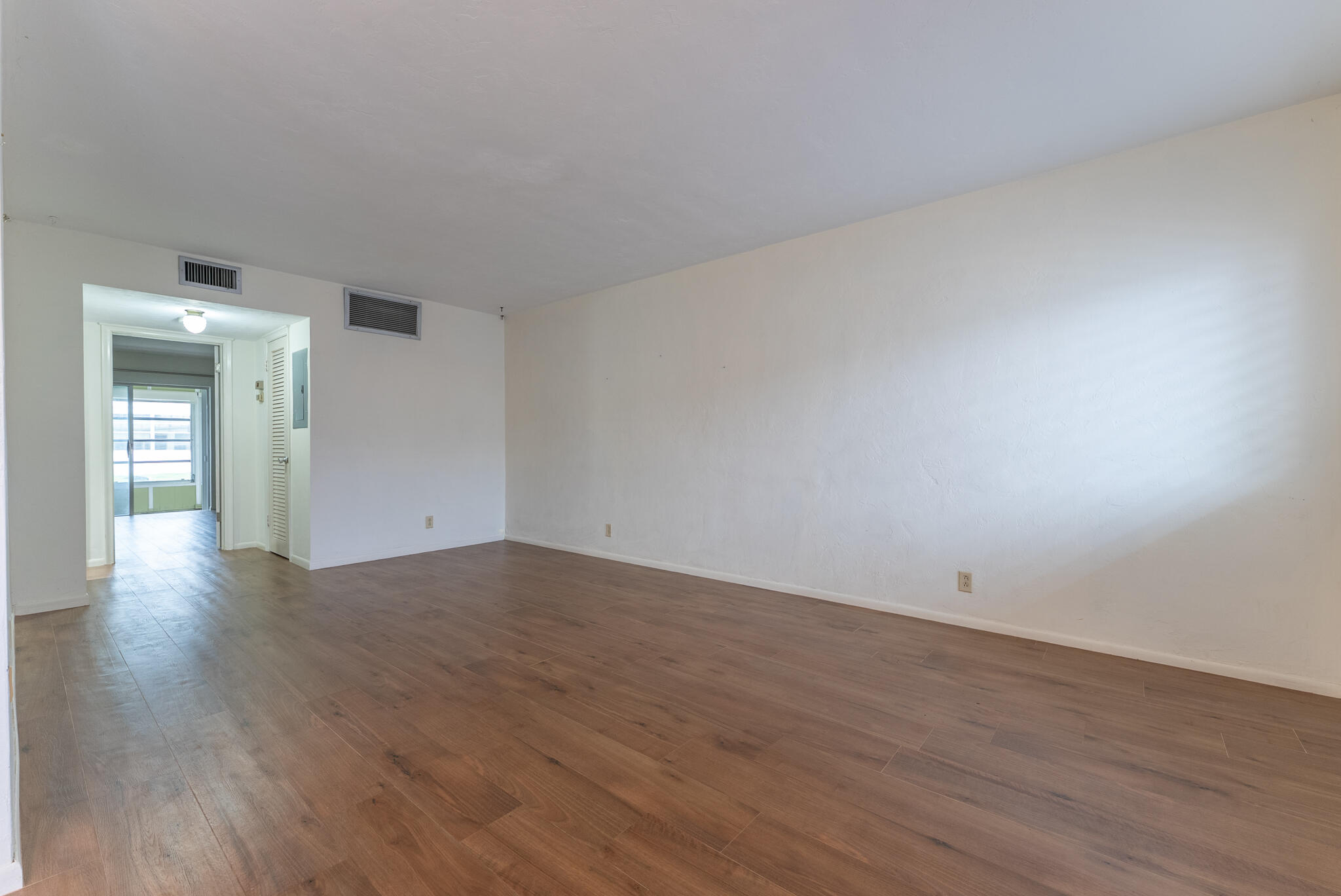 LAKESIDE POINT APT 3 CONDO - Residential