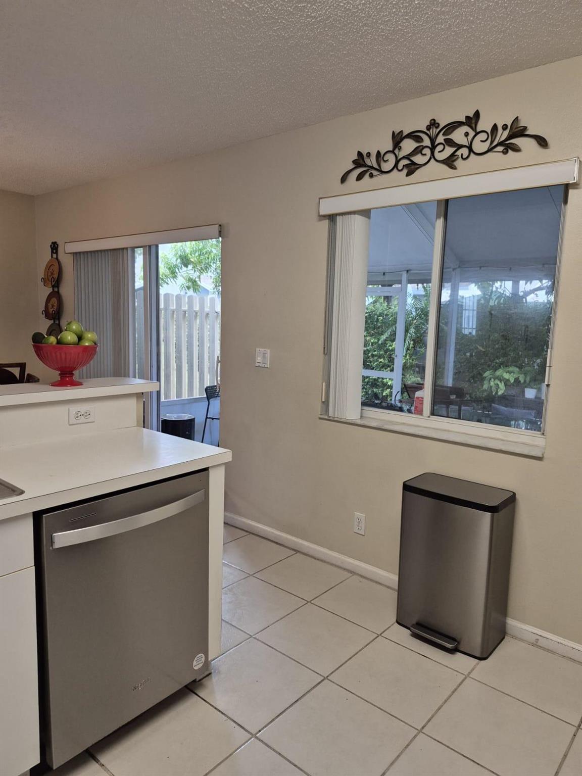 4753 SW 13th Place