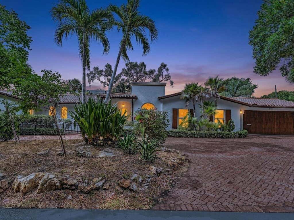 Photo of 898 Azalea Street, Boca Raton, FL 33486 (MLS # B26058216)
