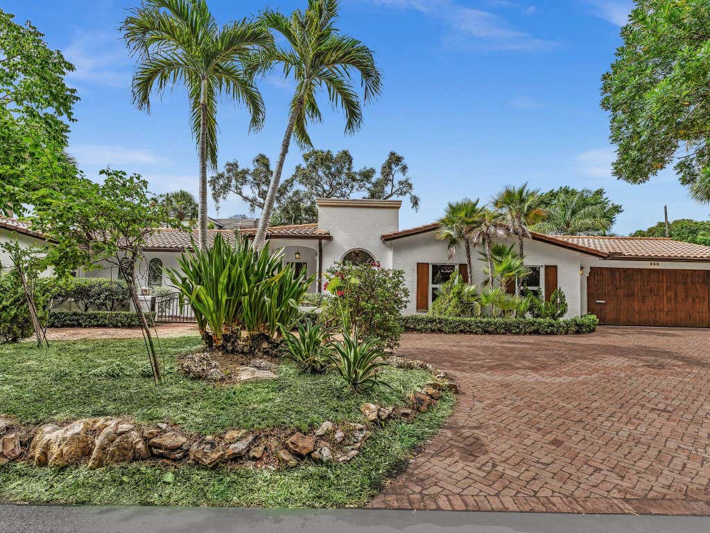 Photo of 898 Azalea Street, Boca Raton, FL 33486 (MLS # B26058216)