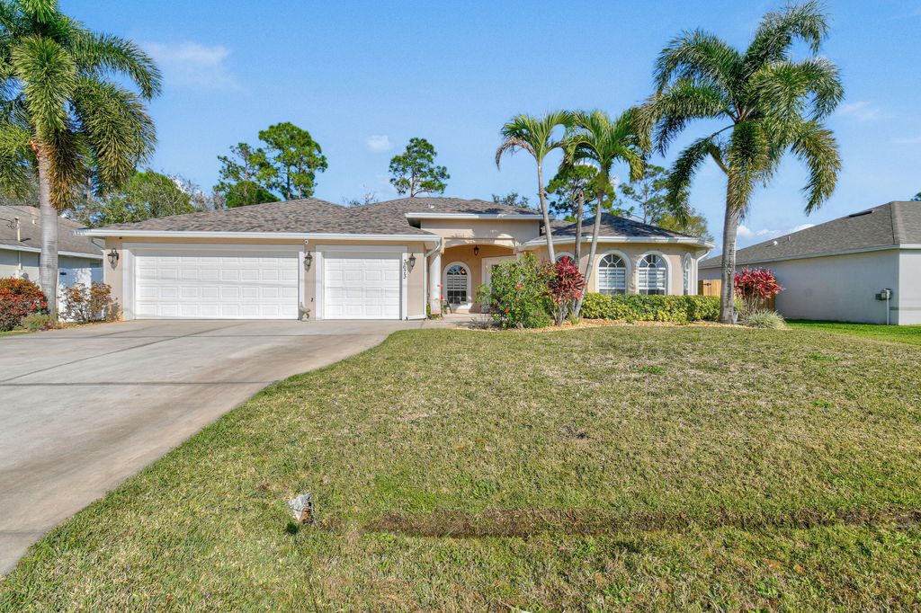 Photo of 3673 SW Parsons Street, Port Saint Lucie, FL 34953 (MLS # R10956512)