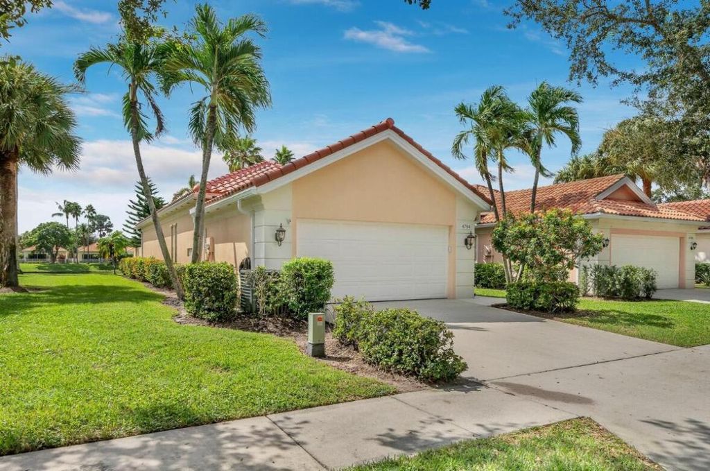 Photo of 4784 Blossom Drive, Delray Beach, FL 33445 (MLS # R11141376)