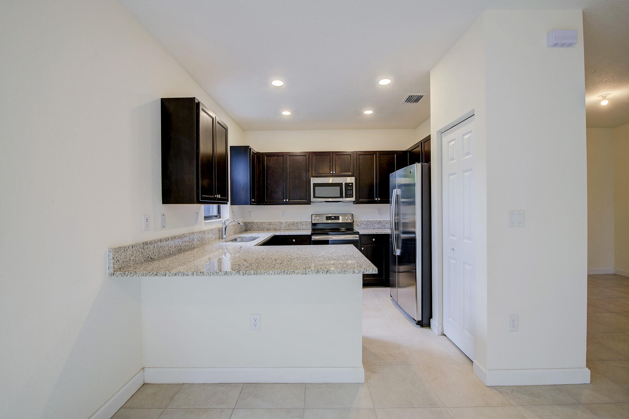 BRETON PARK AT DAVIE - Residential Lease