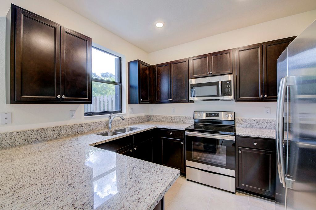 Photo of 6574 S Anise Court, Davie, FL 33314 (MLS # B26016072)