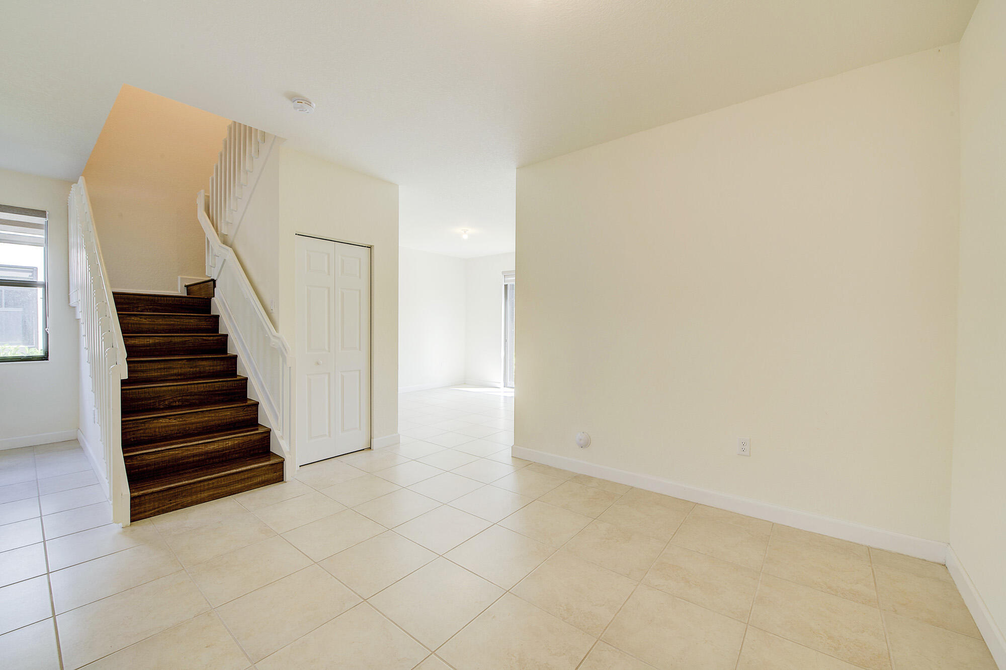 BRETON PARK AT DAVIE - Residential Lease