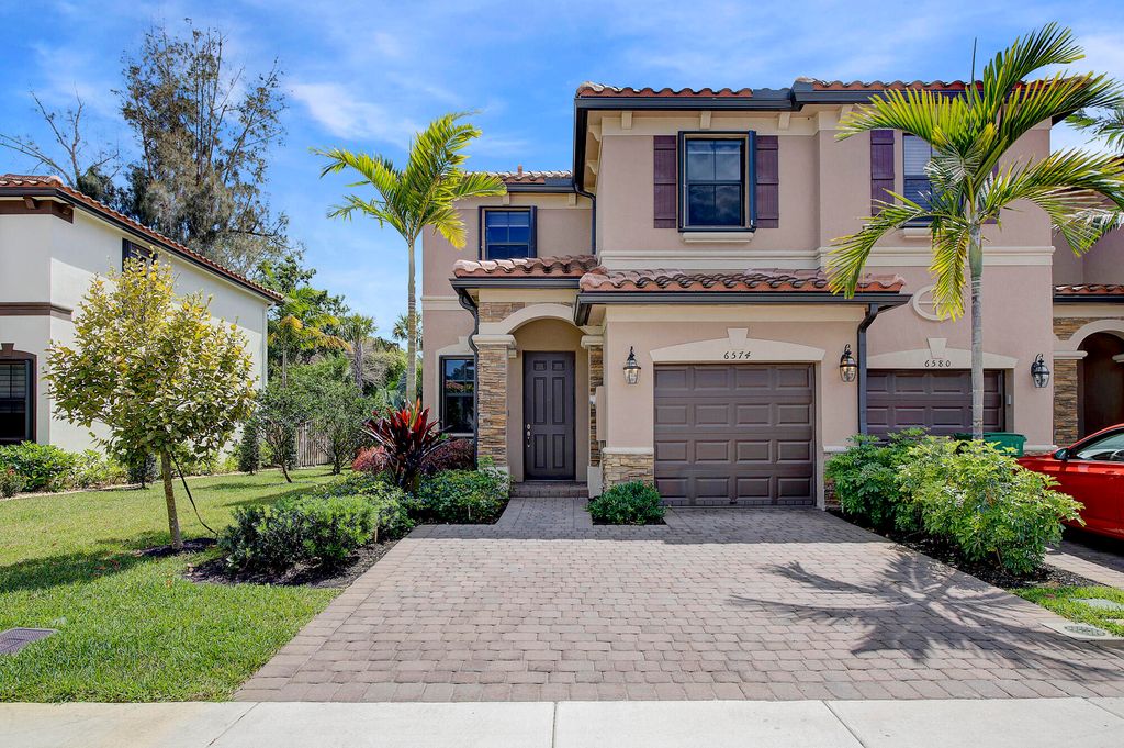 Photo of 6574 S Anise Court, Davie, FL 33314 (MLS # B26016072)