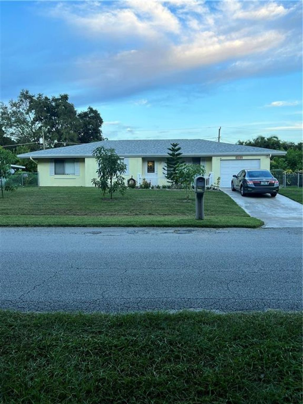 Photo of 2191 SE New York St St, Port Saint Lucie, FL 34952 (MLS # F10348436)