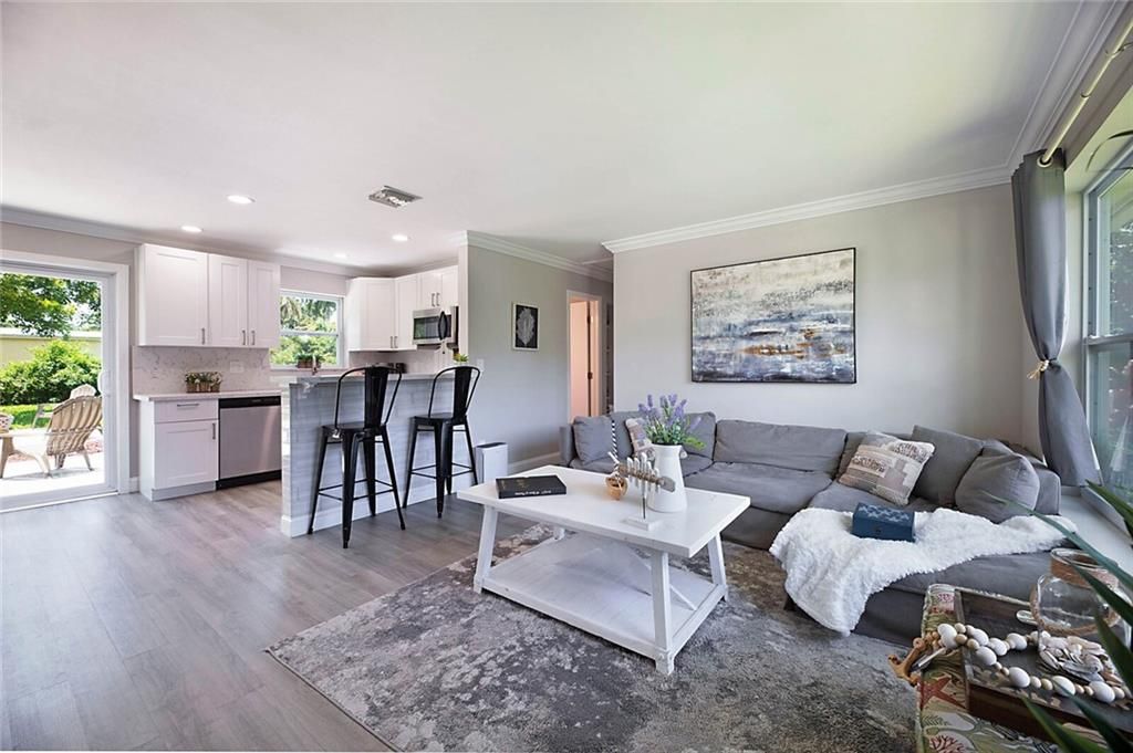 Photo of 319 Hibiscus St St, Jupiter, FL 33458 (MLS # F10336743)