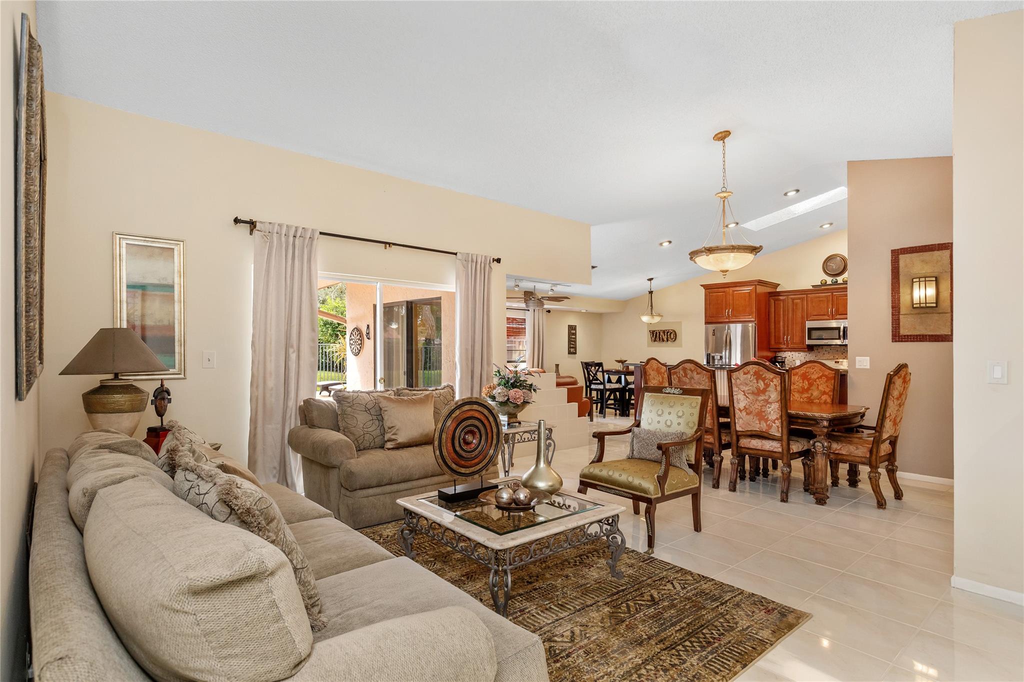 21011 Windemere Ln