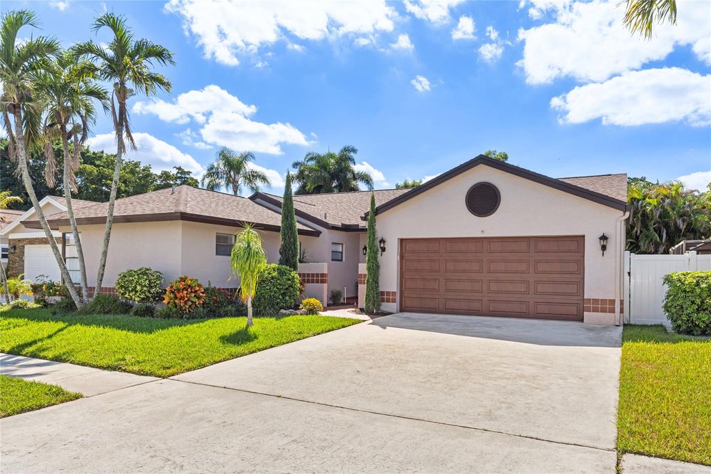 Photo of 21011 Windemere Ln, Boca Raton, FL 33428 (MLS # F10531604)