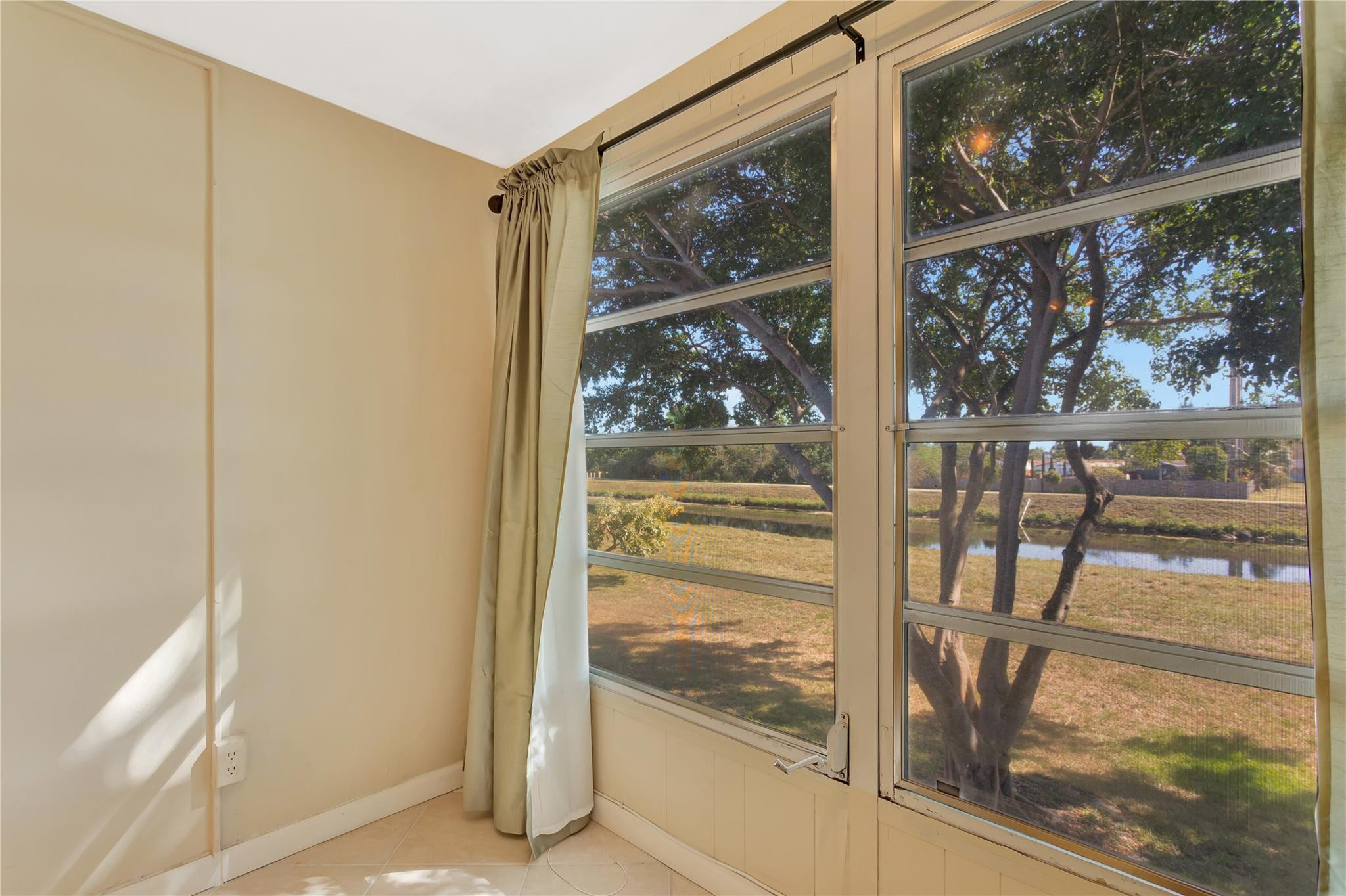 ORIOLE GARDENS THREE - Residential