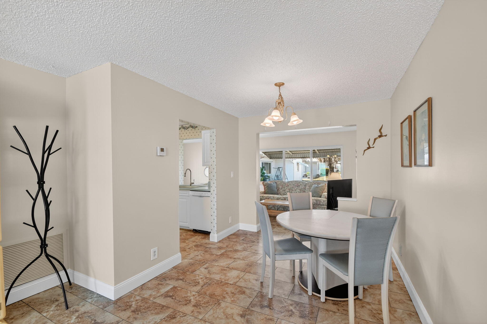 PALM BEACH LEISUREVILLE SEC 10 - Residential