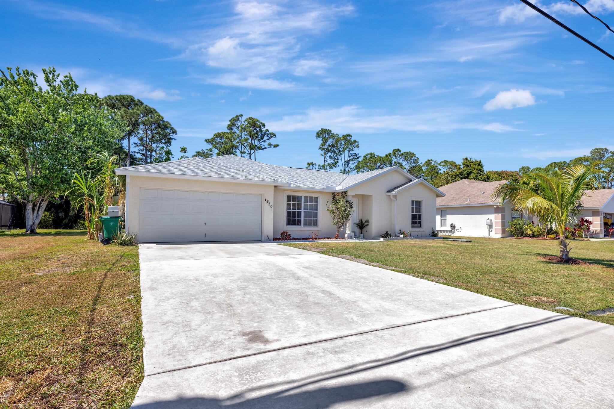 1450 SE Manth Lane