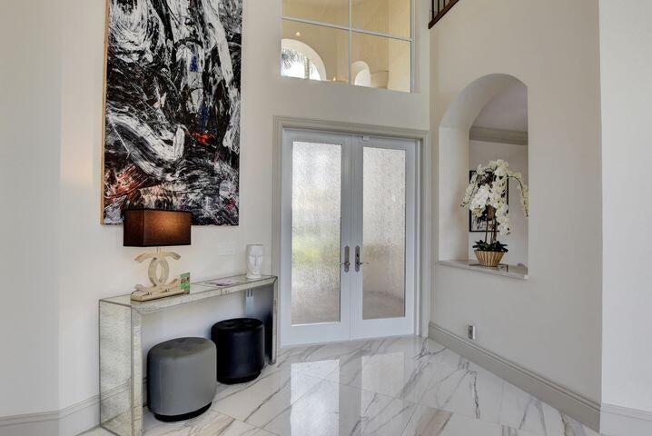 6735 Royal Orchid Circle