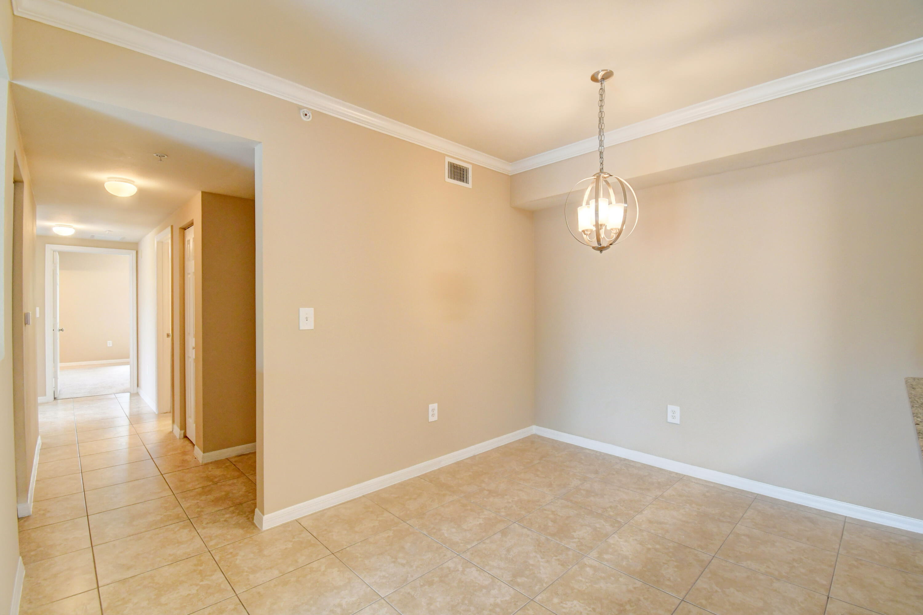 VILLAS AT EMERALD DUNES CONDO - Residential Lease