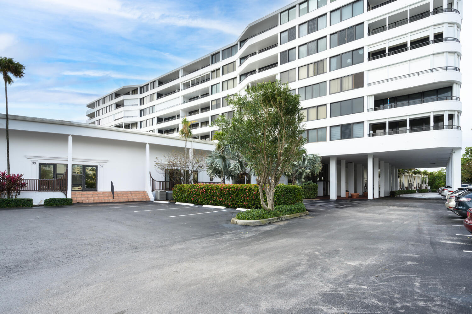 MAYFAIR HOUSE CONDO - Residential Lease