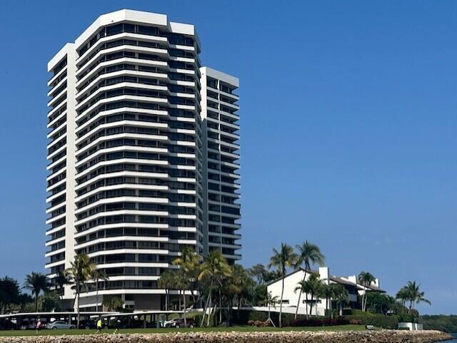 OLD PORT COVE LAKE POINT - Residential