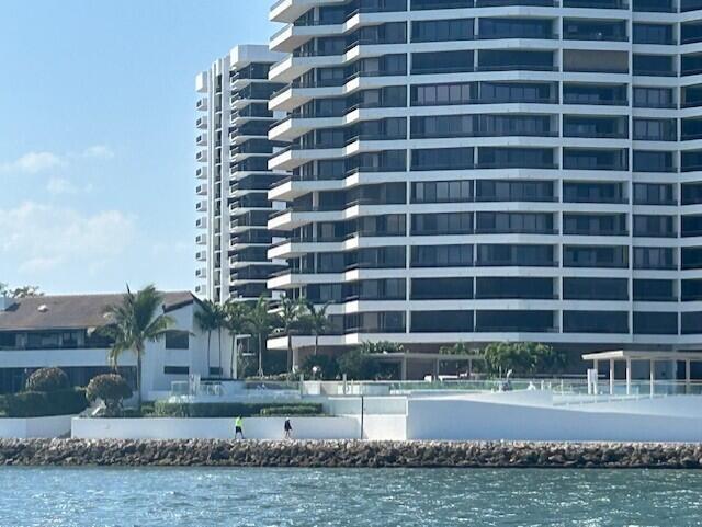 OLD PORT COVE LAKE POINT - Residential