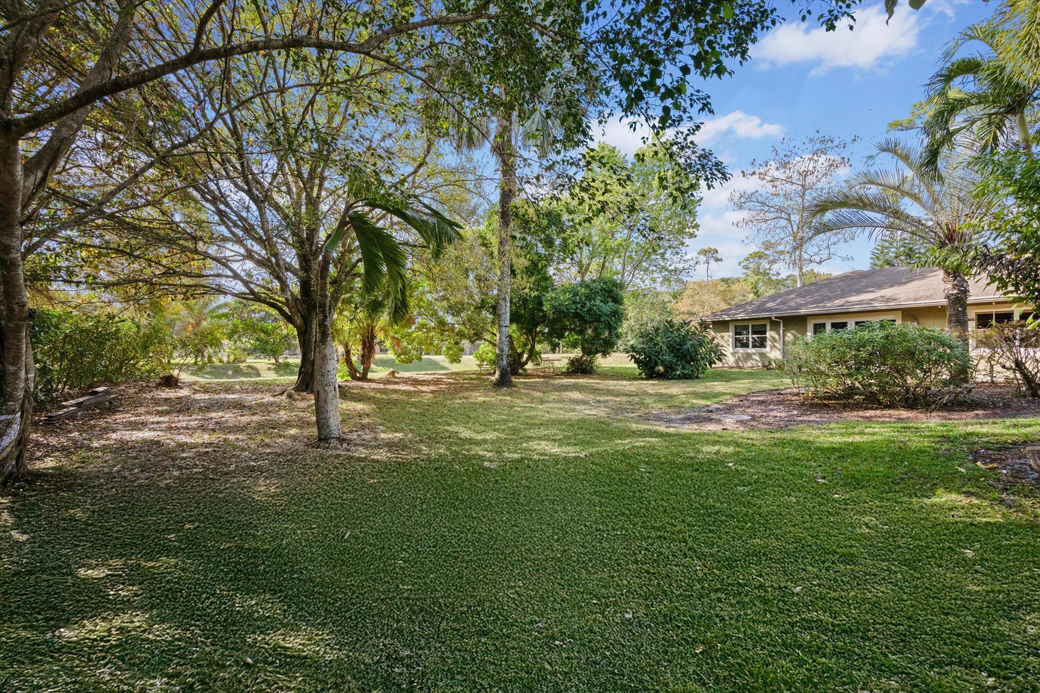 PINES OF WELLINGTON - Residential