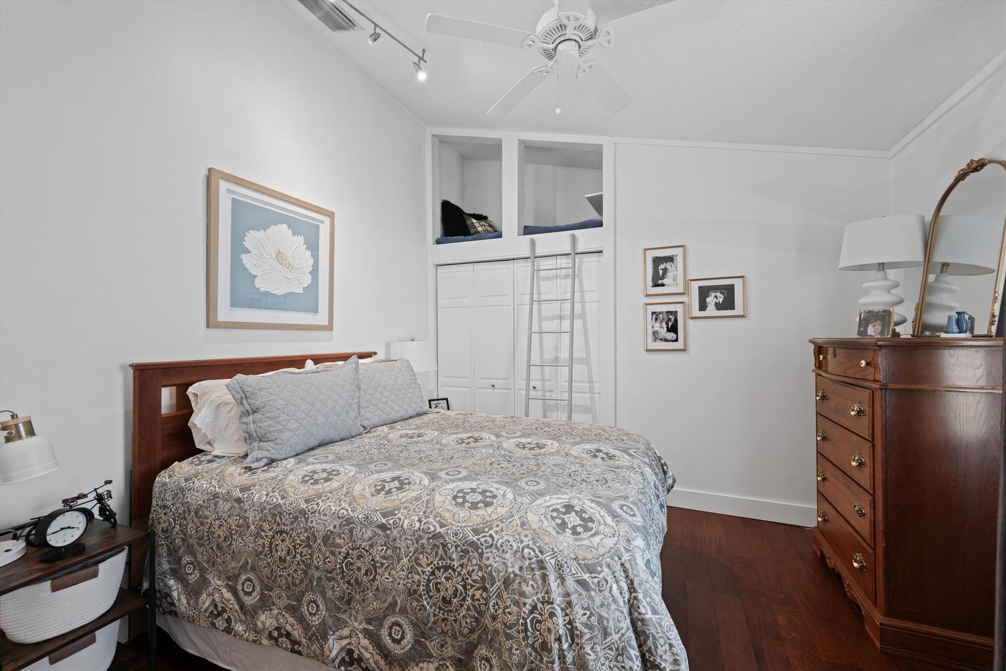 PINES OF WELLINGTON - Residential