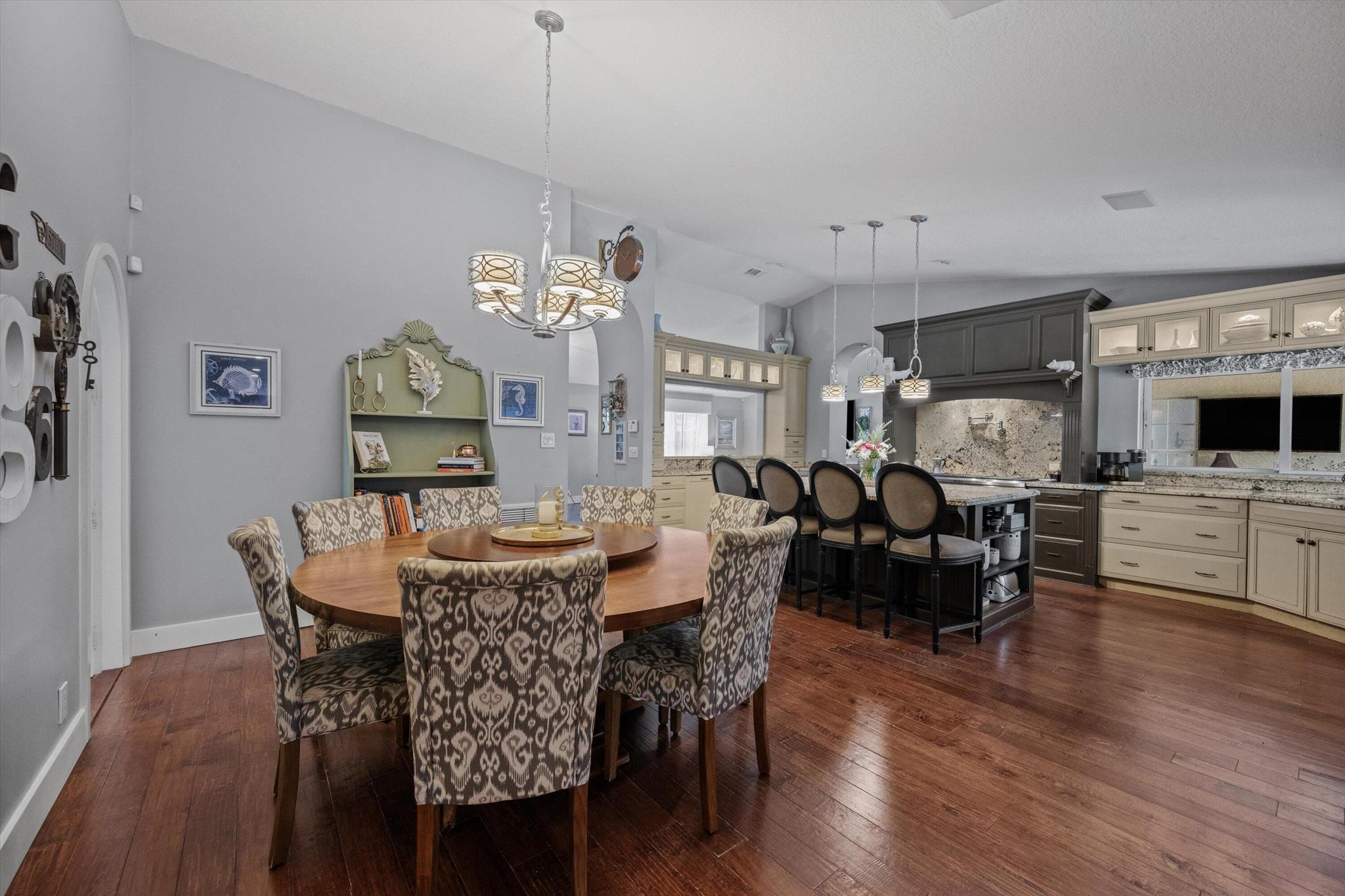PINES OF WELLINGTON - Residential
