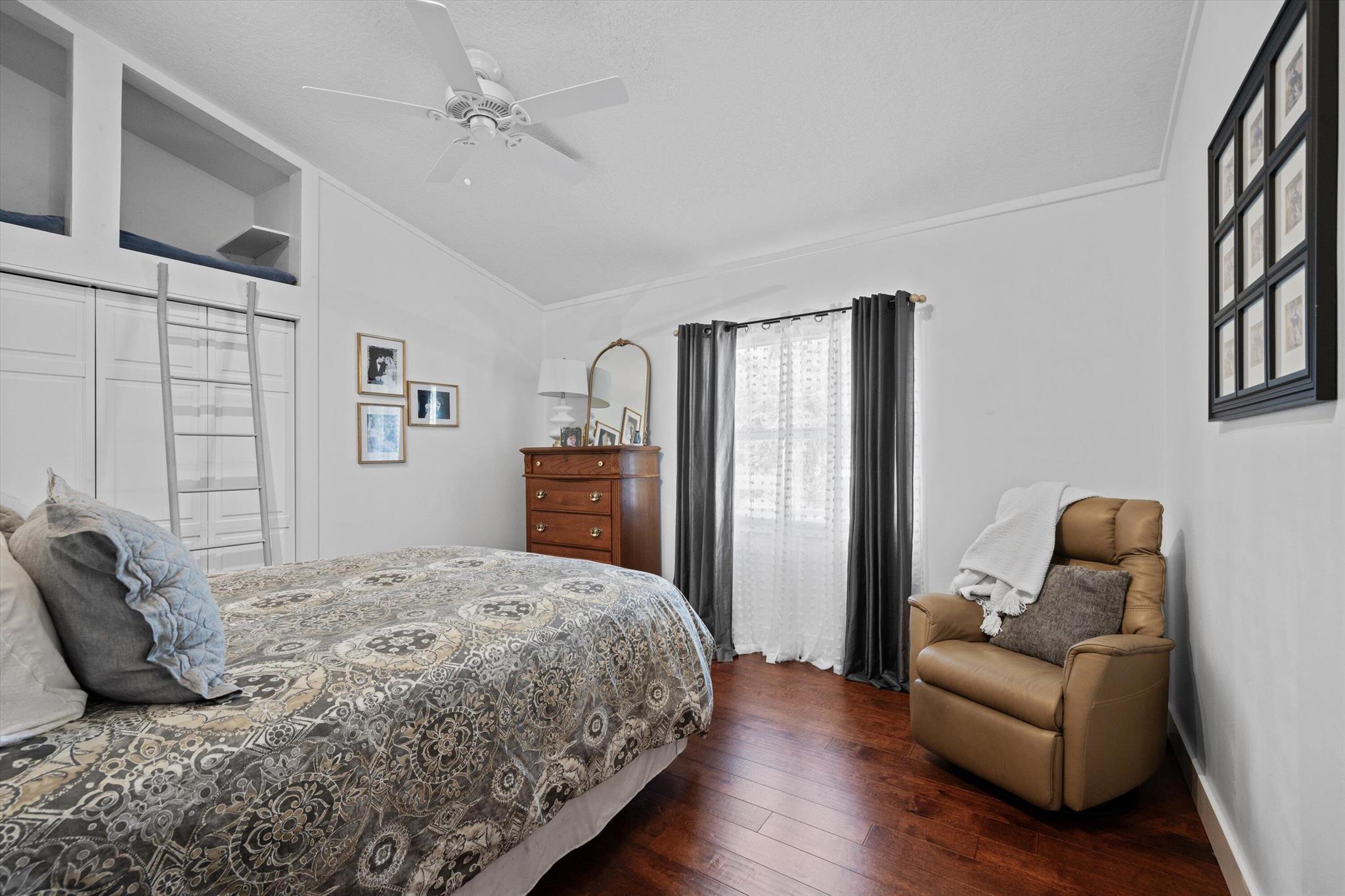 PINES OF WELLINGTON - Residential