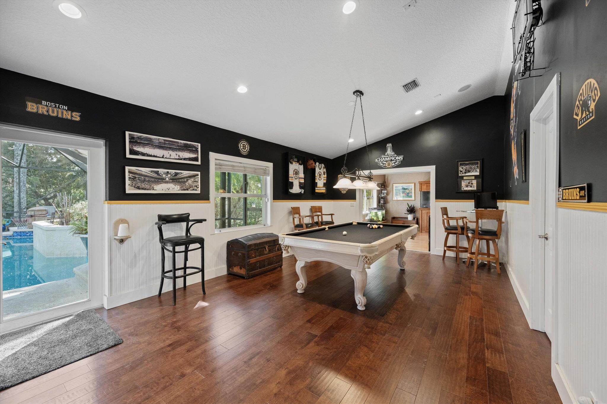 PINES OF WELLINGTON - Residential