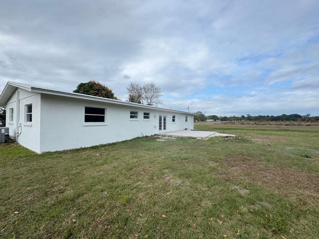 Photo of 5800 Melville Road, Fort Pierce, FL 34982 (MLS # R11154526)