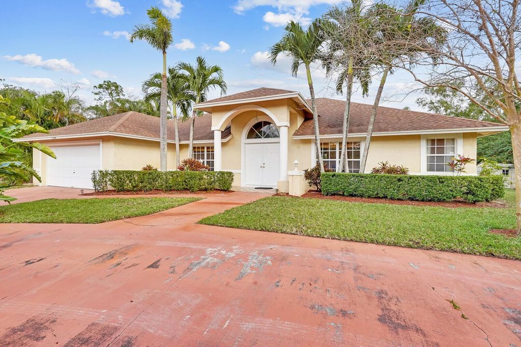 Photo of 15728 81st Terrace N, Palm Beach Gardens, FL 33418 (MLS # R10953444)