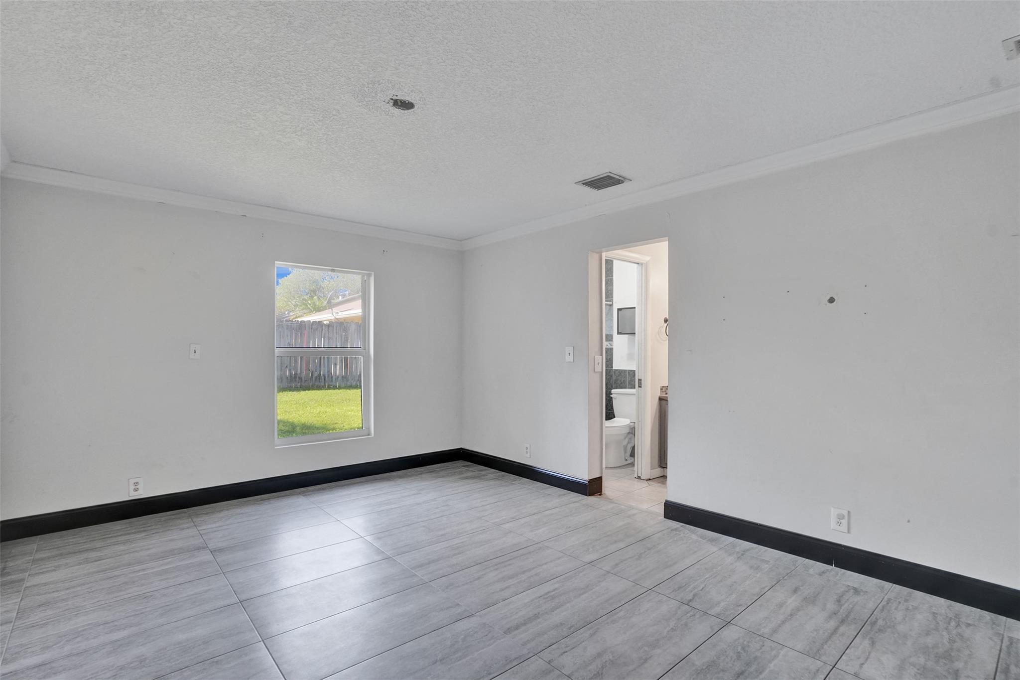 Jacaranda Prcl 338 96-22 - Residential