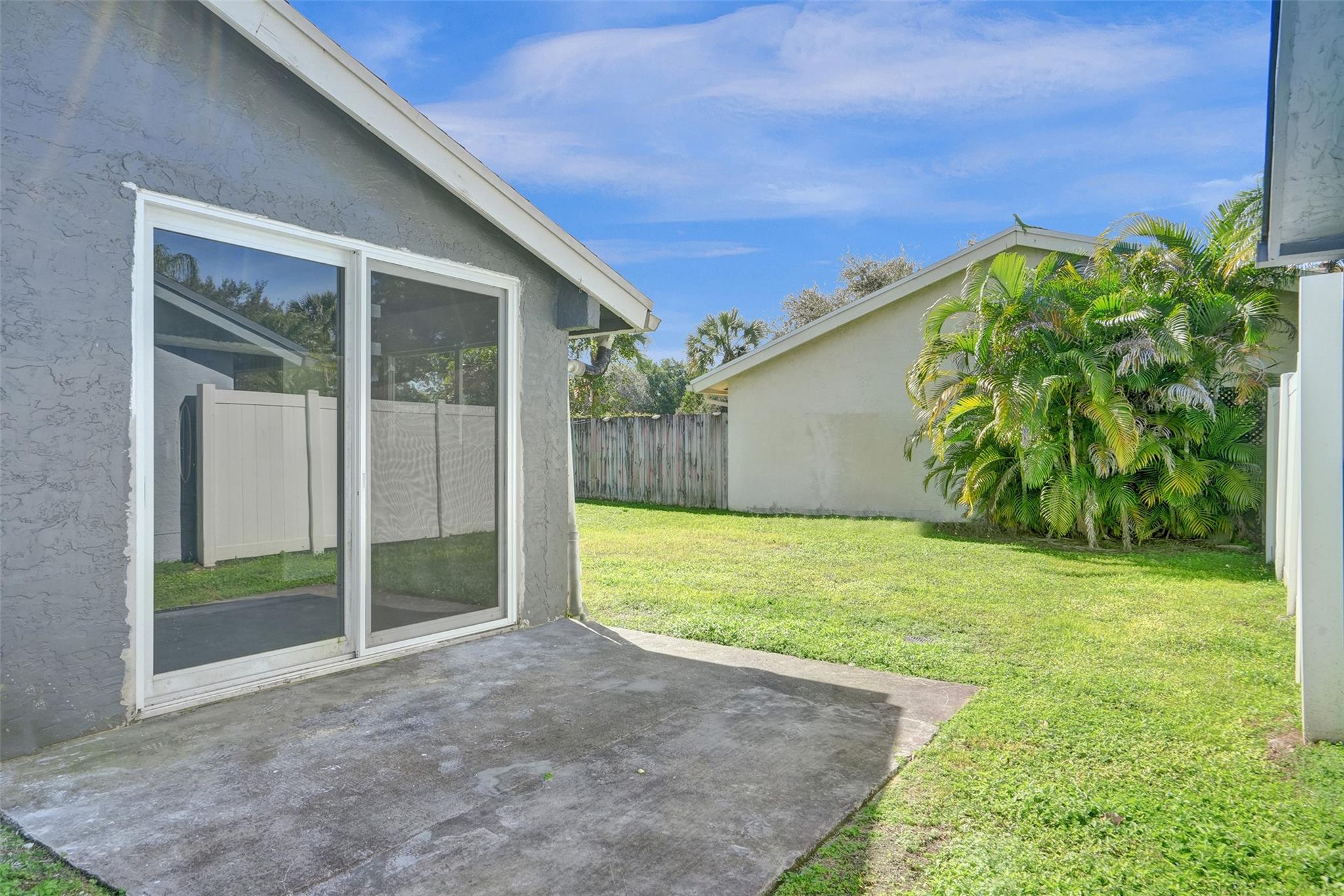 Jacaranda Prcl 338 96-22 - Residential