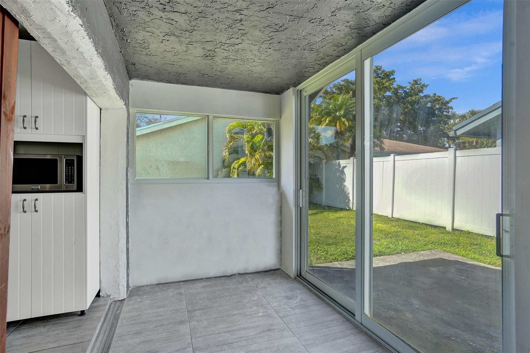 Jacaranda Prcl 338 96-22 - Residential