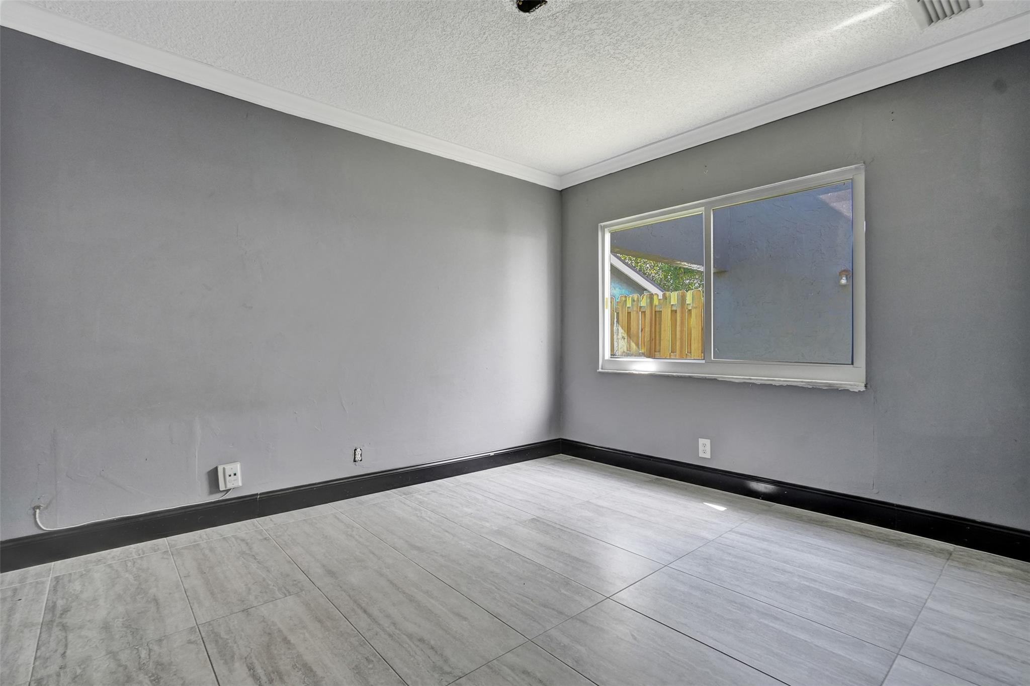 Jacaranda Prcl 338 96-22 - Residential