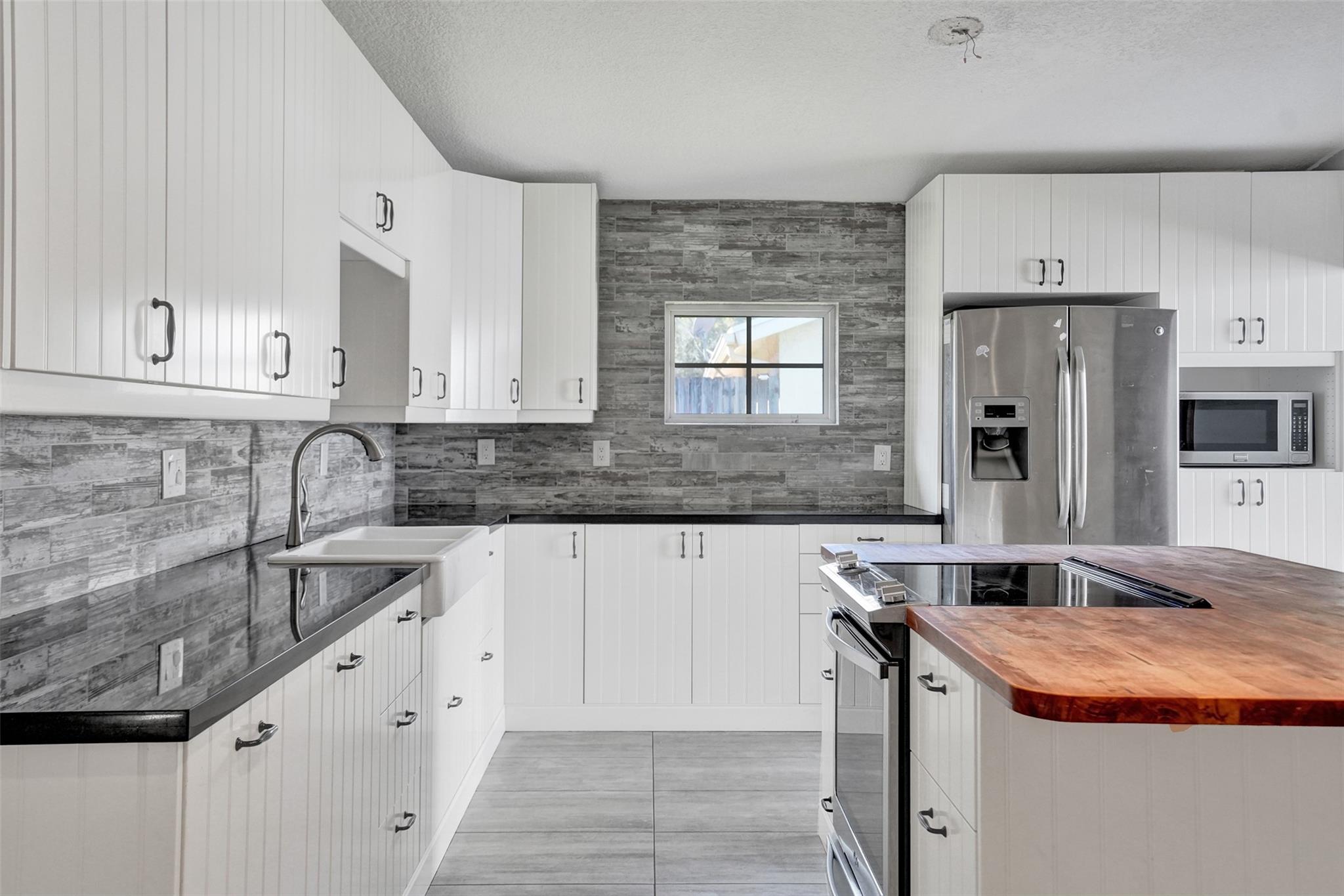 Jacaranda Prcl 338 96-22 - Residential