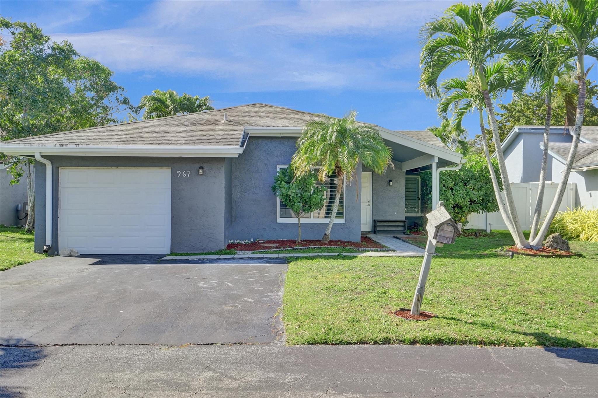 Jacaranda Prcl 338 96-22 - Residential