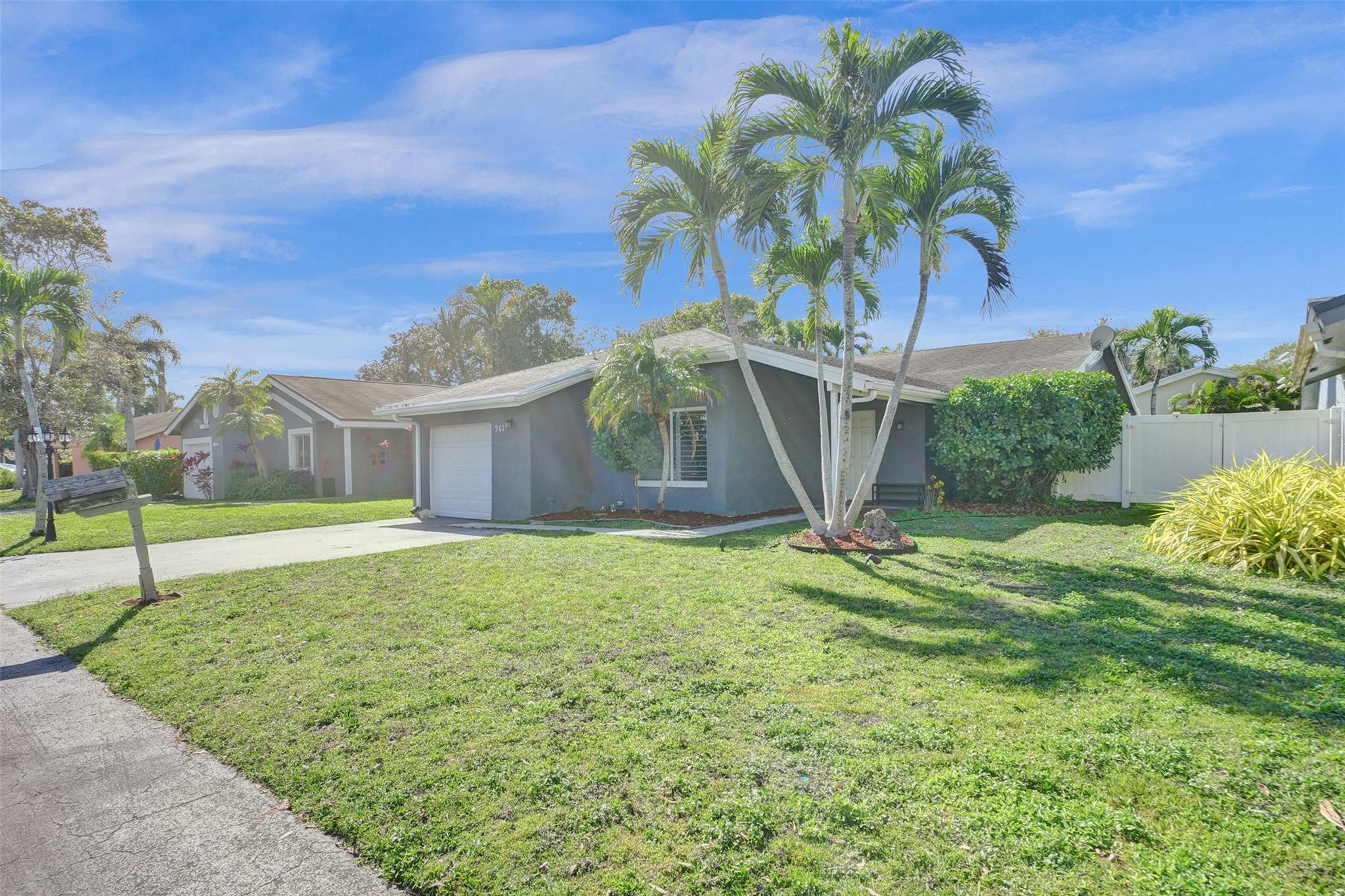 Jacaranda Prcl 338 96-22 - Residential