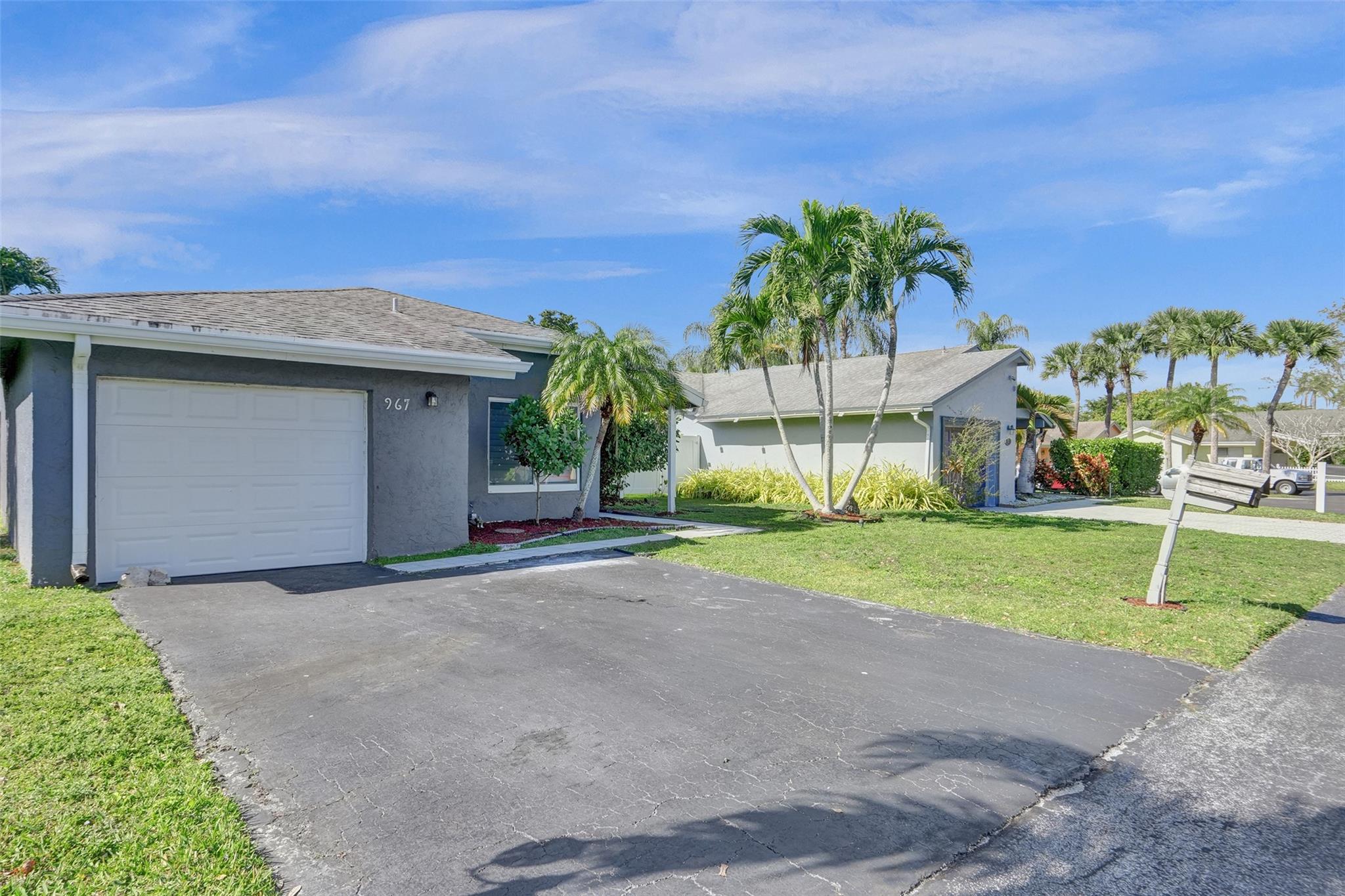 Jacaranda Prcl 338 96-22 - Residential