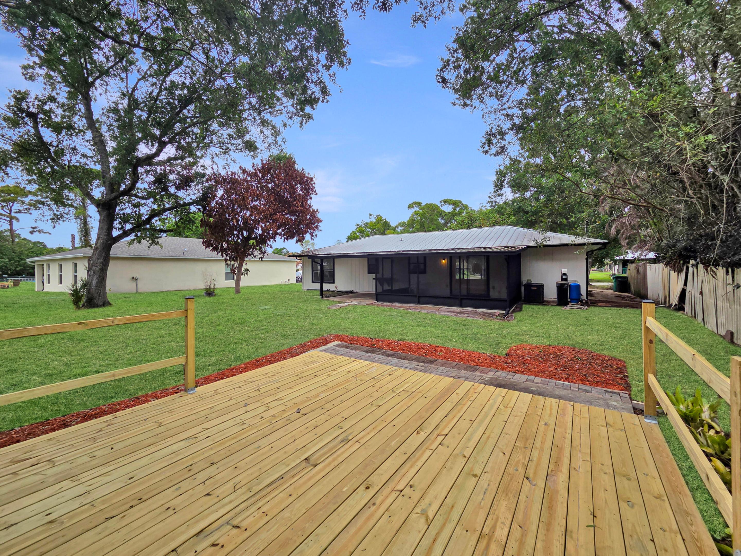 LAKEWOOD PARK UNIT 1 - Residential