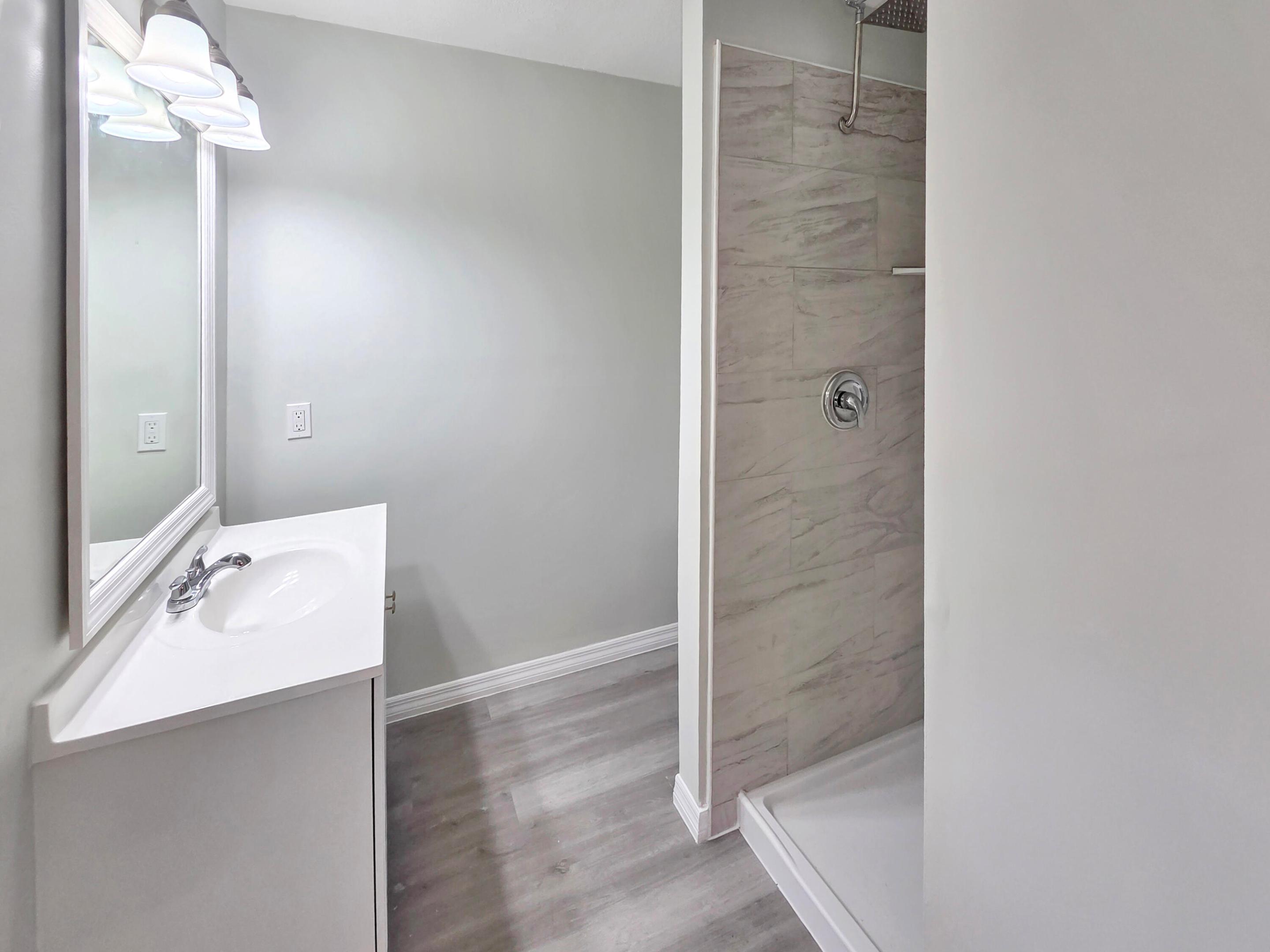 LAKEWOOD PARK UNIT 1 - Residential