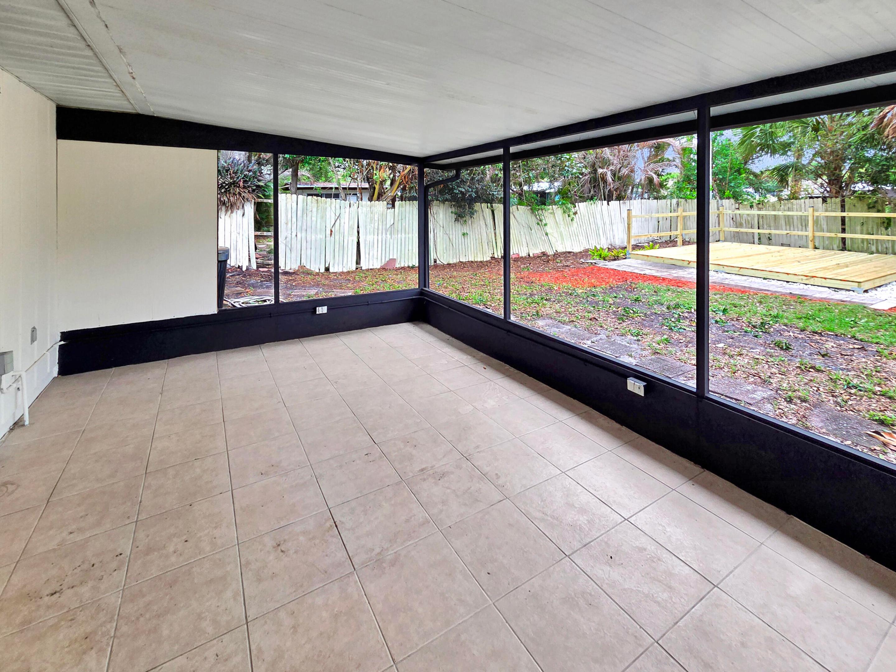 LAKEWOOD PARK UNIT 1 - Residential