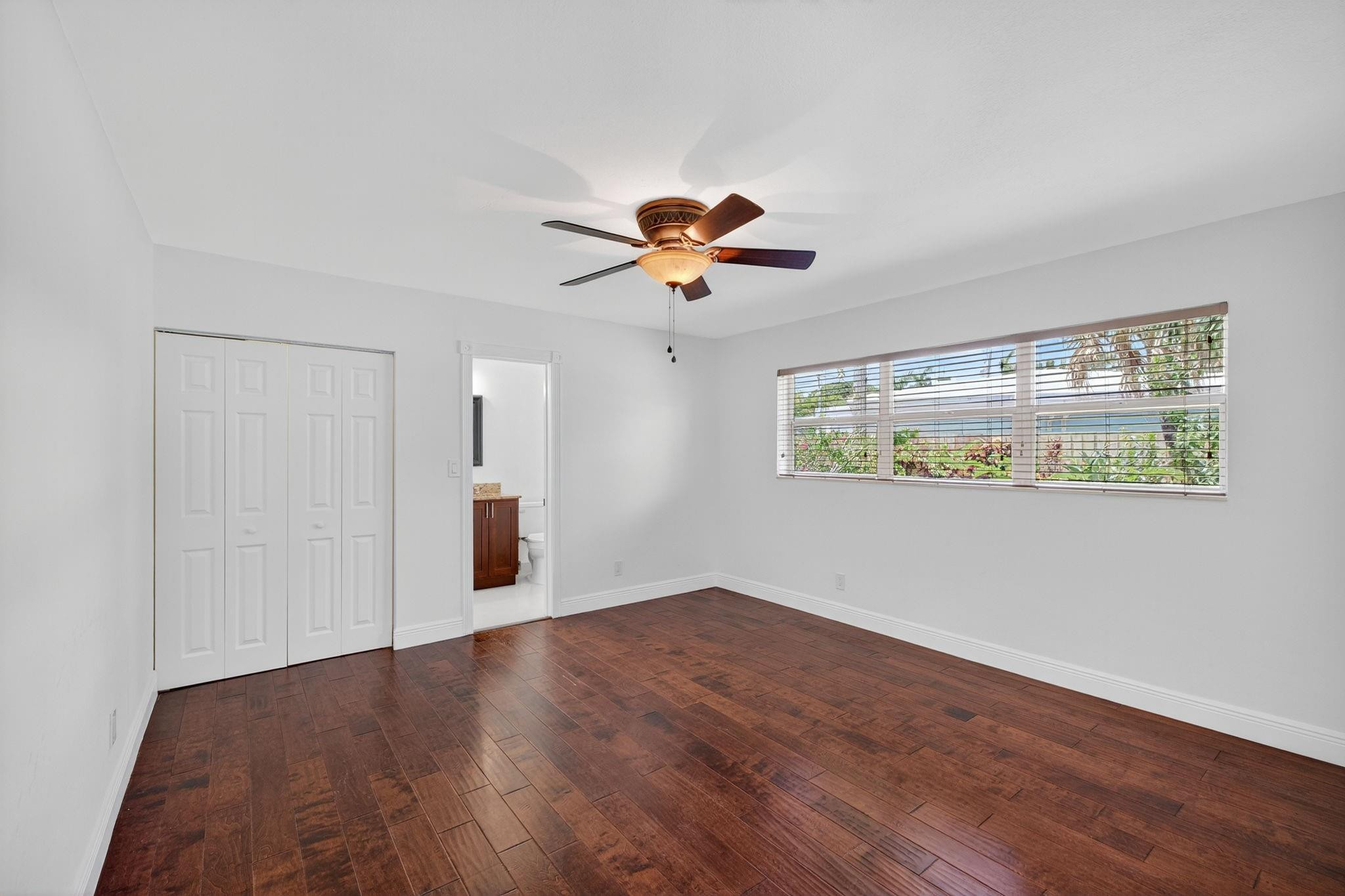 JENADA VILLAS - Residential