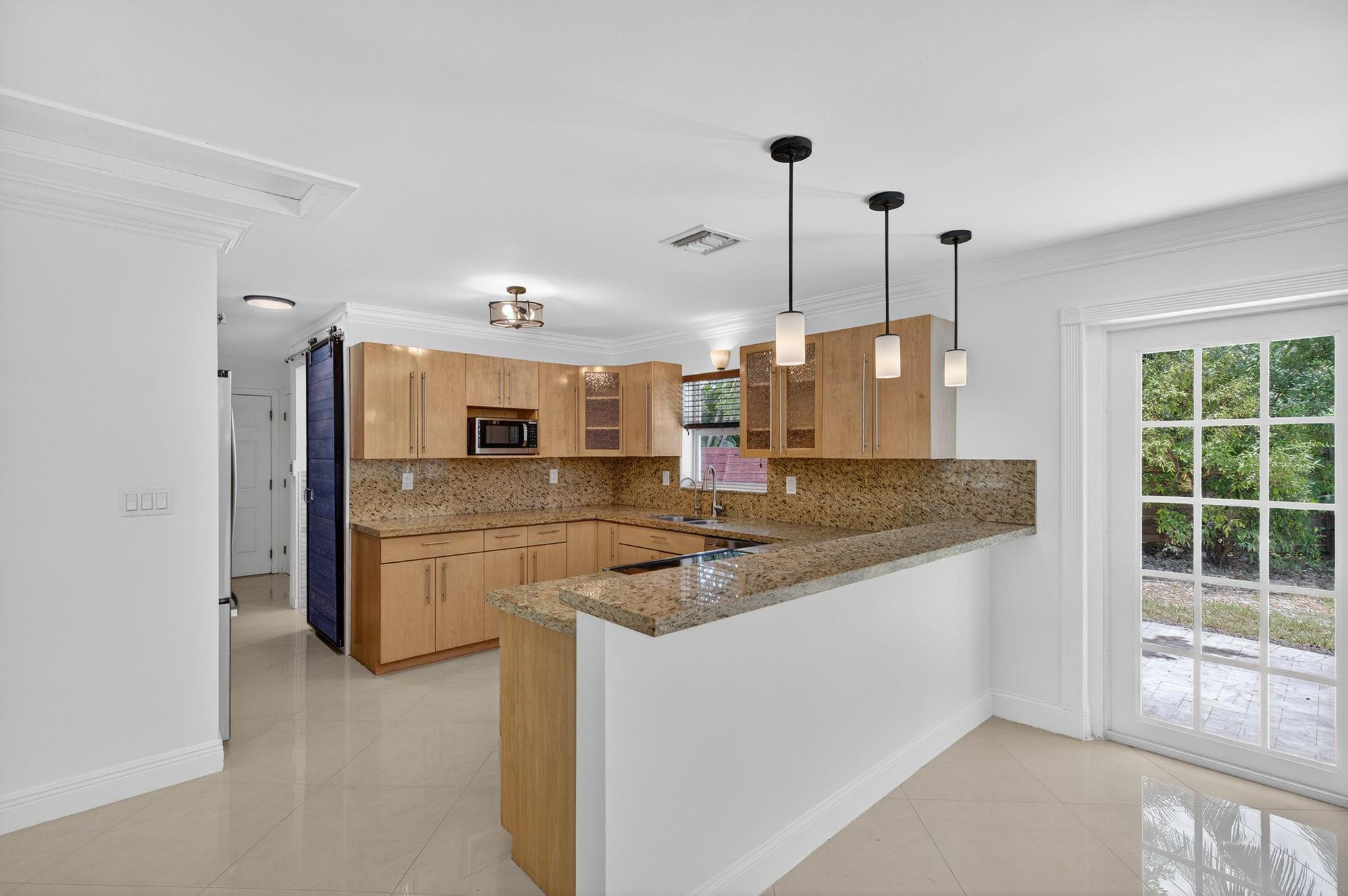 JENADA VILLAS - Residential