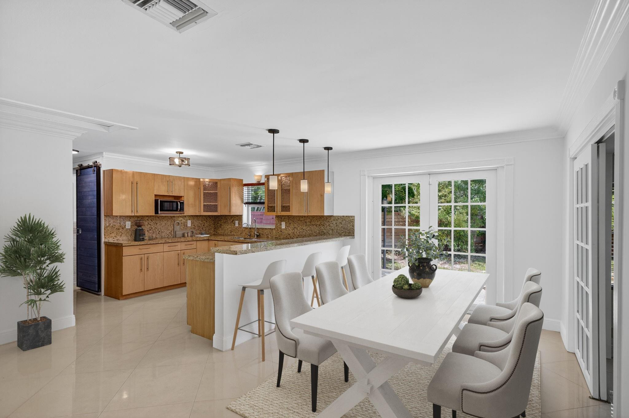 JENADA VILLAS - Residential