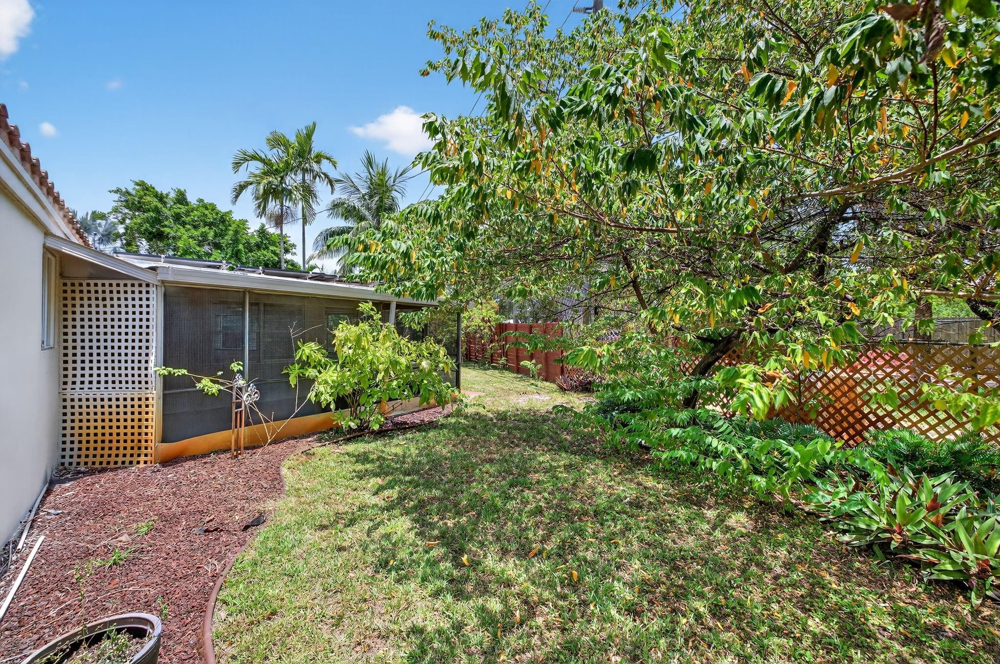 JENADA VILLAS - Residential