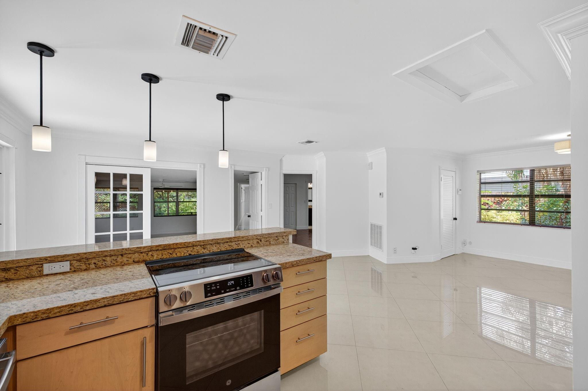 JENADA VILLAS - Residential