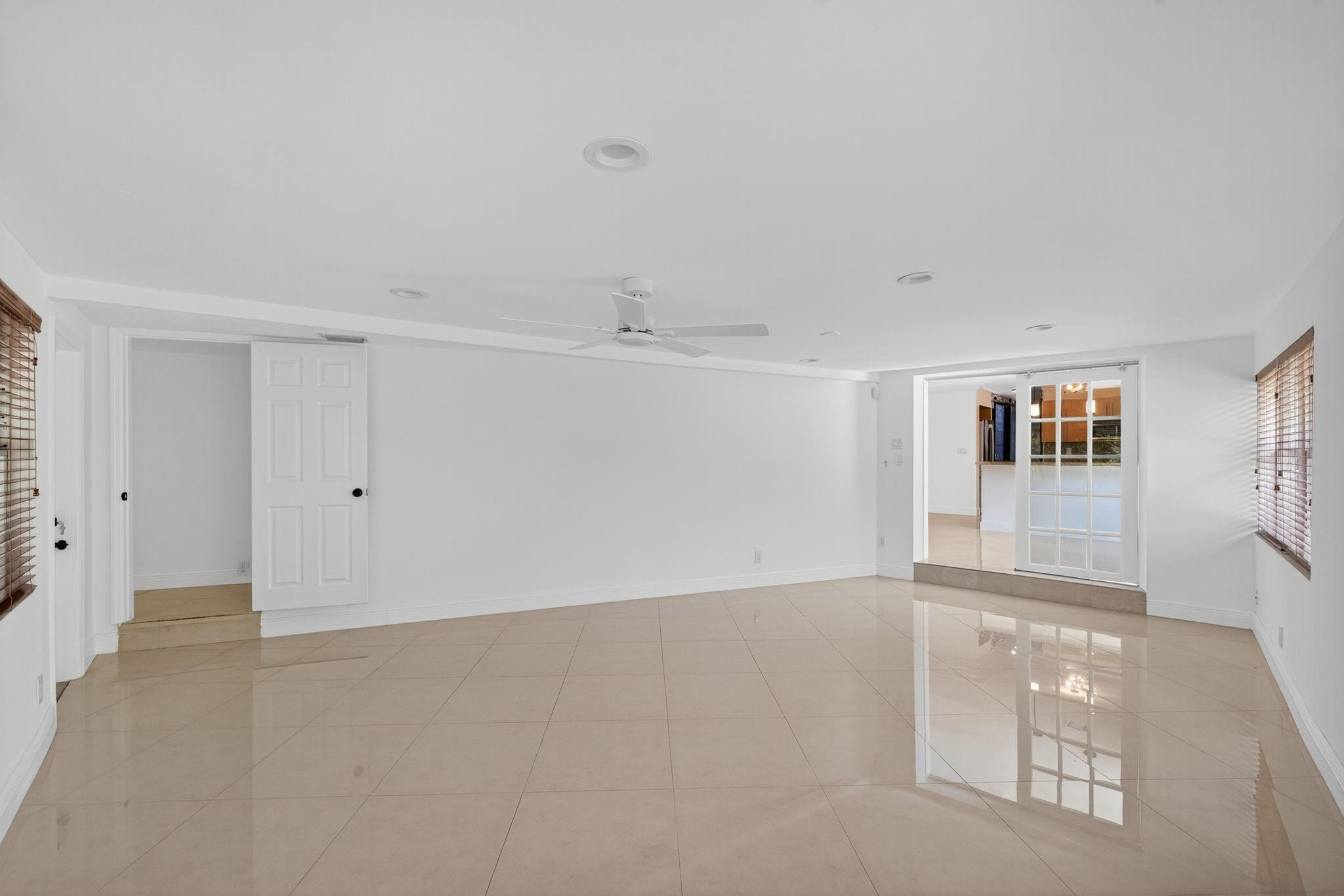 JENADA VILLAS - Residential