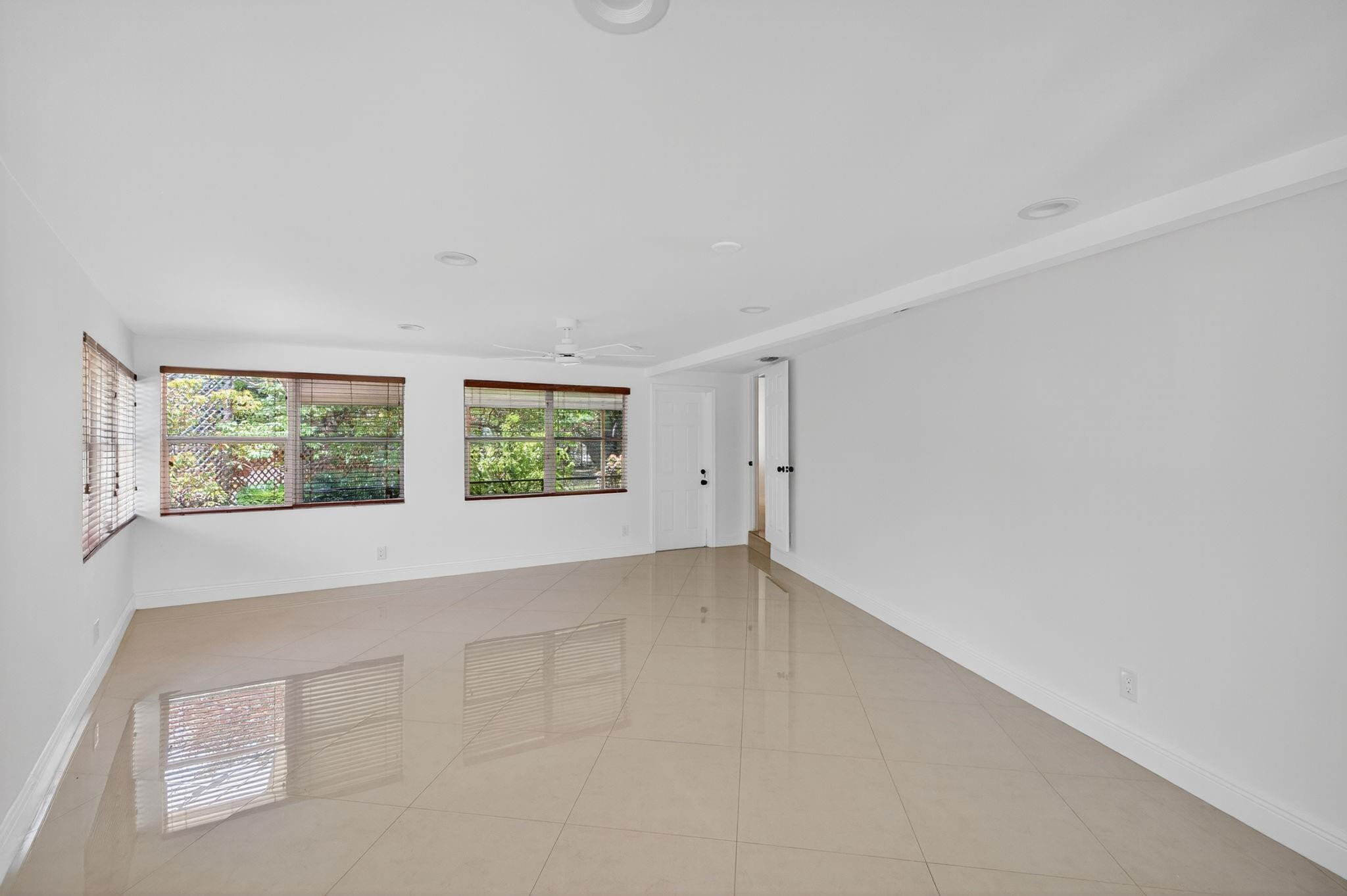 JENADA VILLAS - Residential